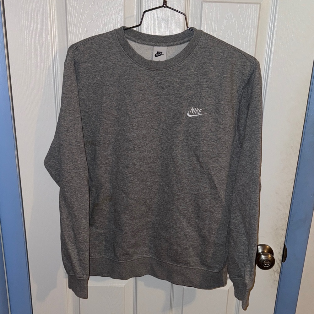 Nike womens Heather Gray Crewneck Sweater